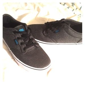 Vans (boys 6)